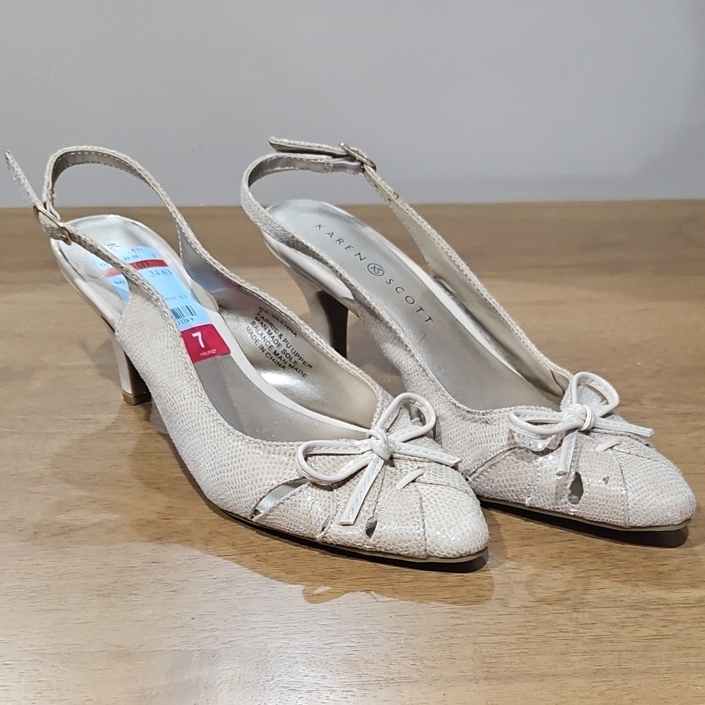 Karen Scott Cream Slingback Heels with Bow Detail
